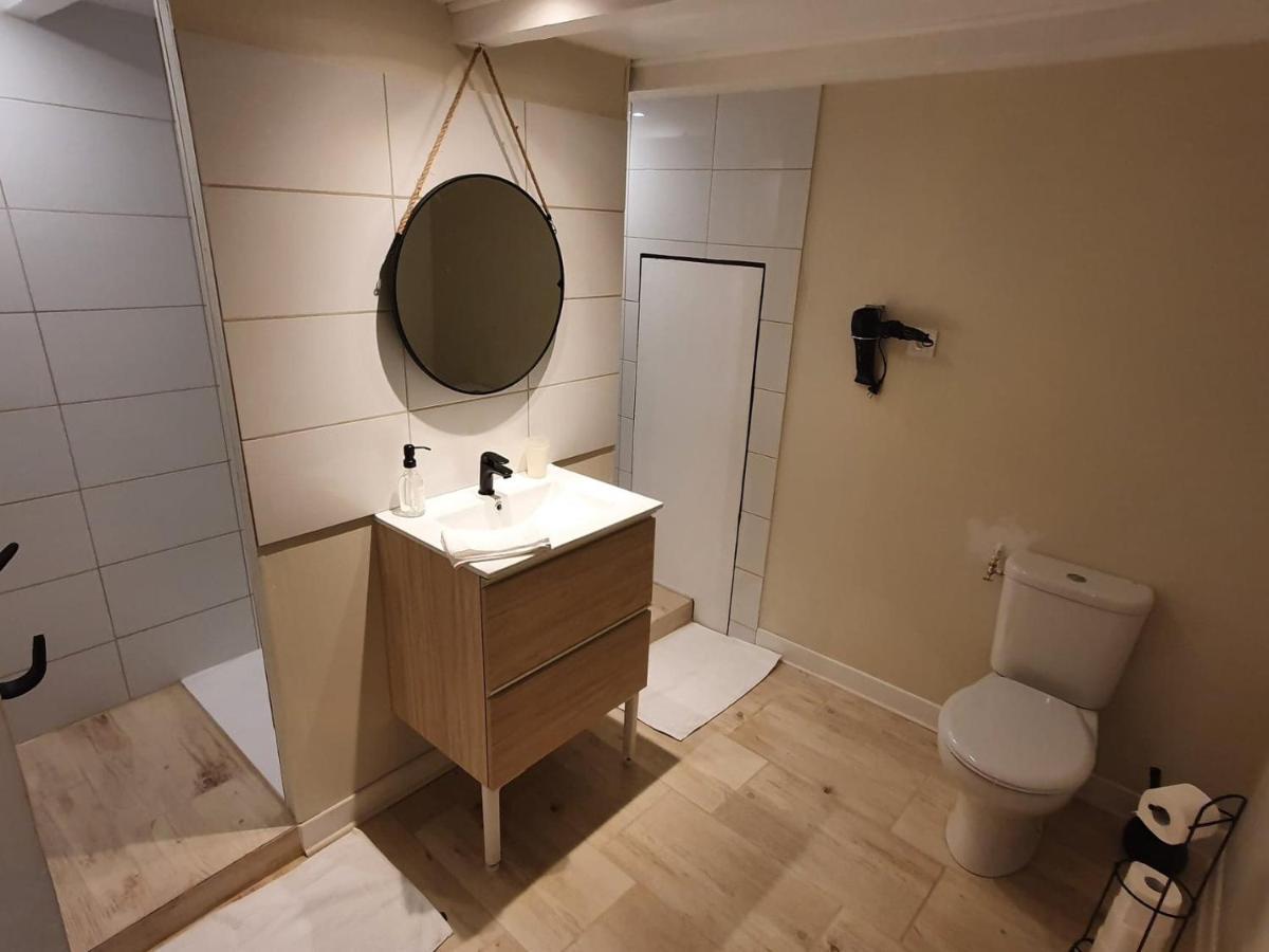 Logement Chaleureux Avec Parking Gratuit Oyre Exteriér fotografie